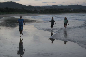 evening_paddle_at_coffs_har.jpg